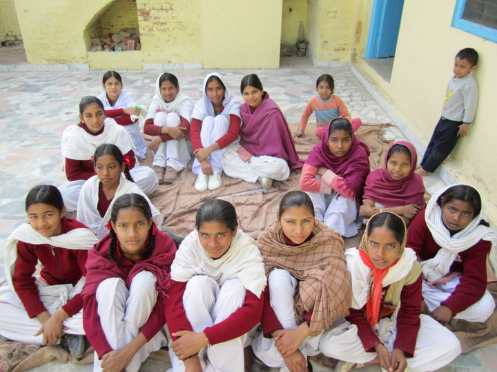girls waiting area.jpg