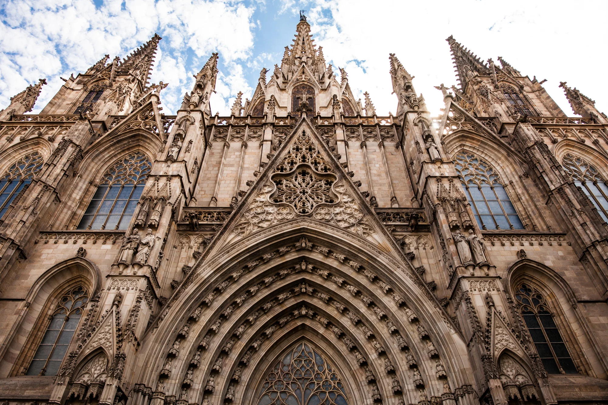 BarcelonaCathedral_2000px.jpg