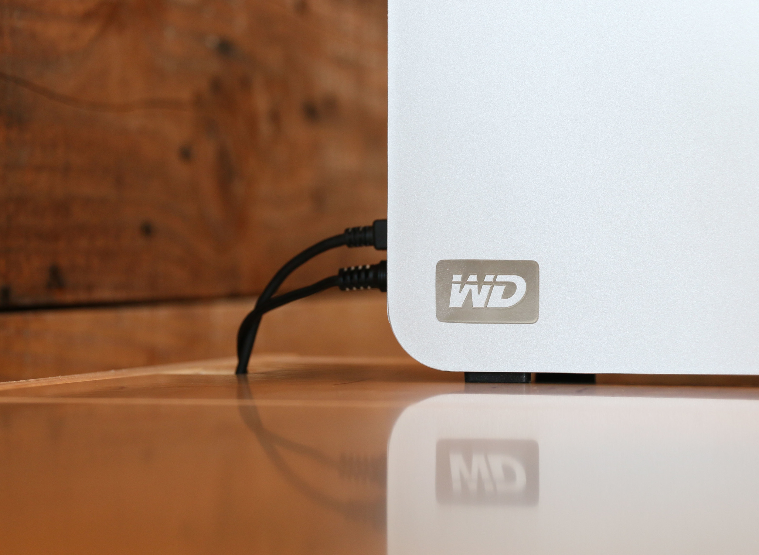  Storage-Top Desk for Mac with external hard drive 