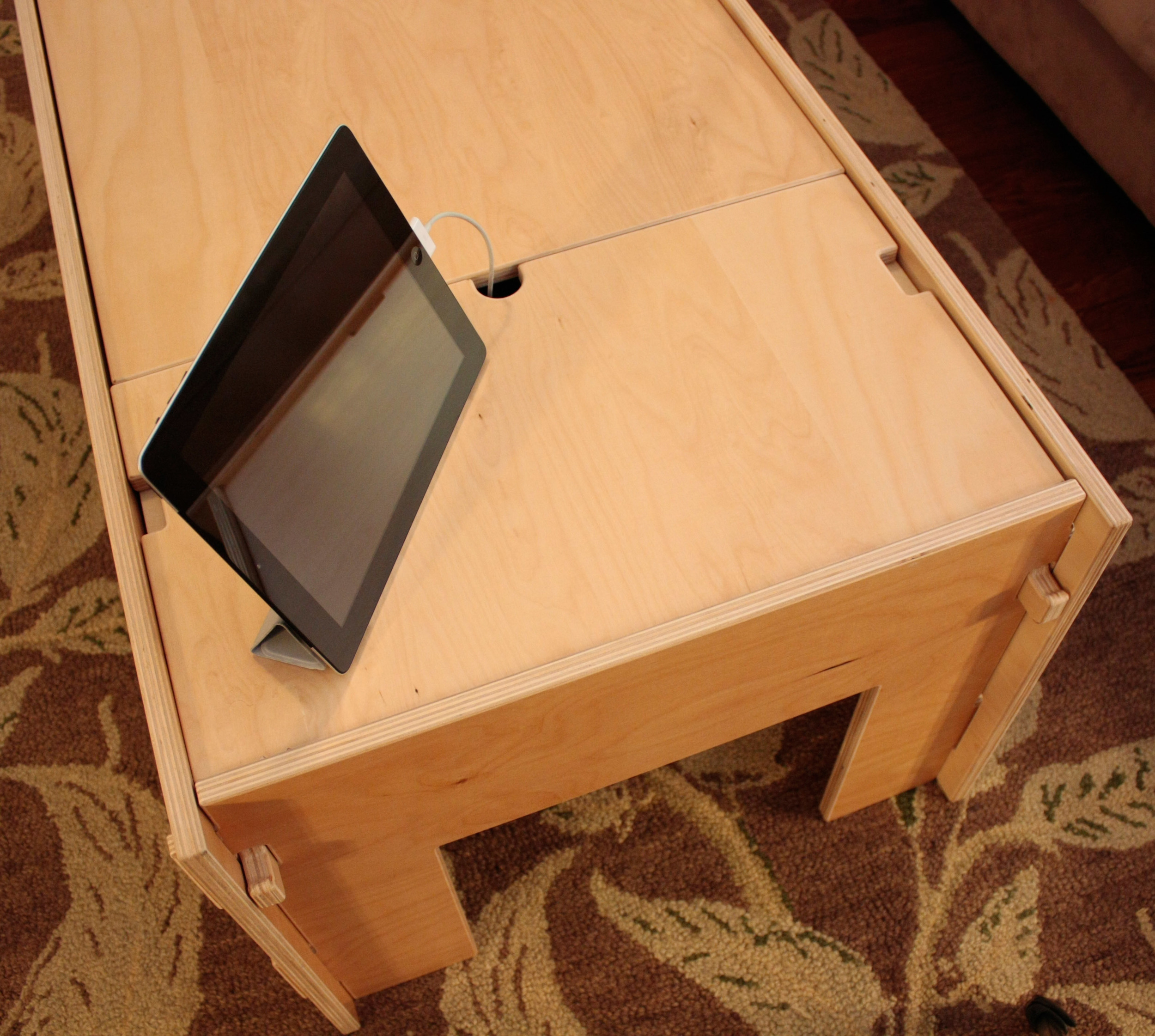  Storage Coffee Table with iPad 