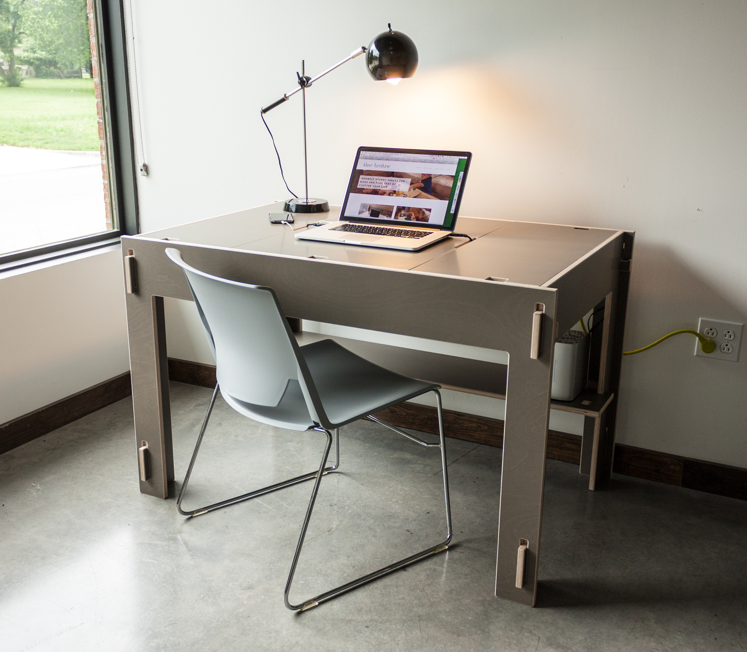 Storage-Top Desk in Quartz Gray