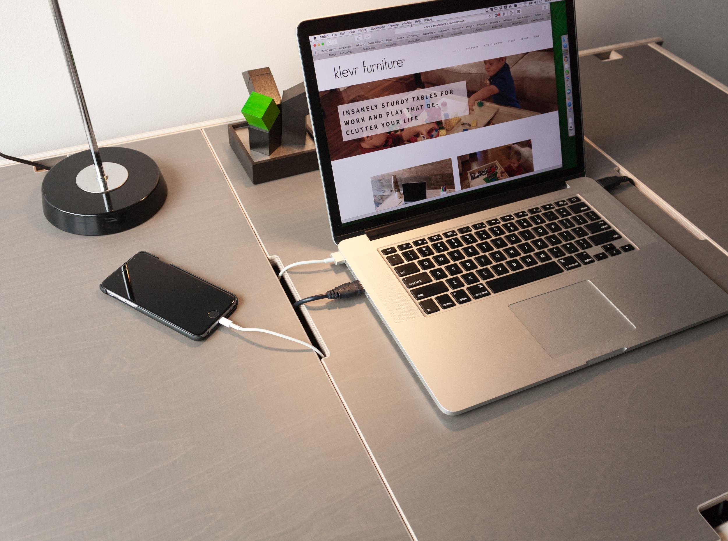 Storage-Top Desk in Quartz Gray