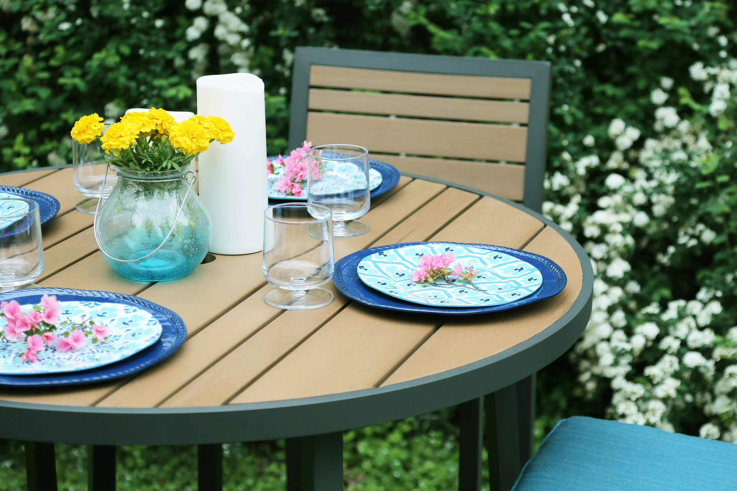 AE-Outdoor-Woodbridge-Dining-Set-Patio-Furniture-Outdoor-Sunbrella-7.jpg