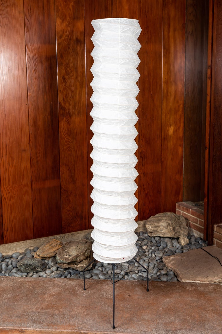 Large Akari Model Uf4 31n Floor Lamp By Isamu Noguchi Two Enlighten Large Akari Model Uf4 31n Floor Lamp By Isamu Noguchi Two Enlighten