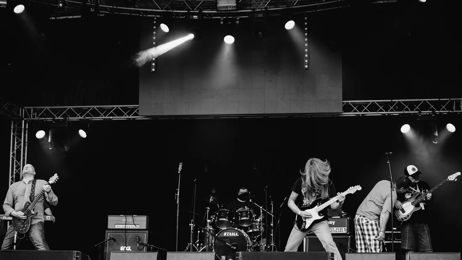 Moof doing what they do best: ROCKING THE STAGE!