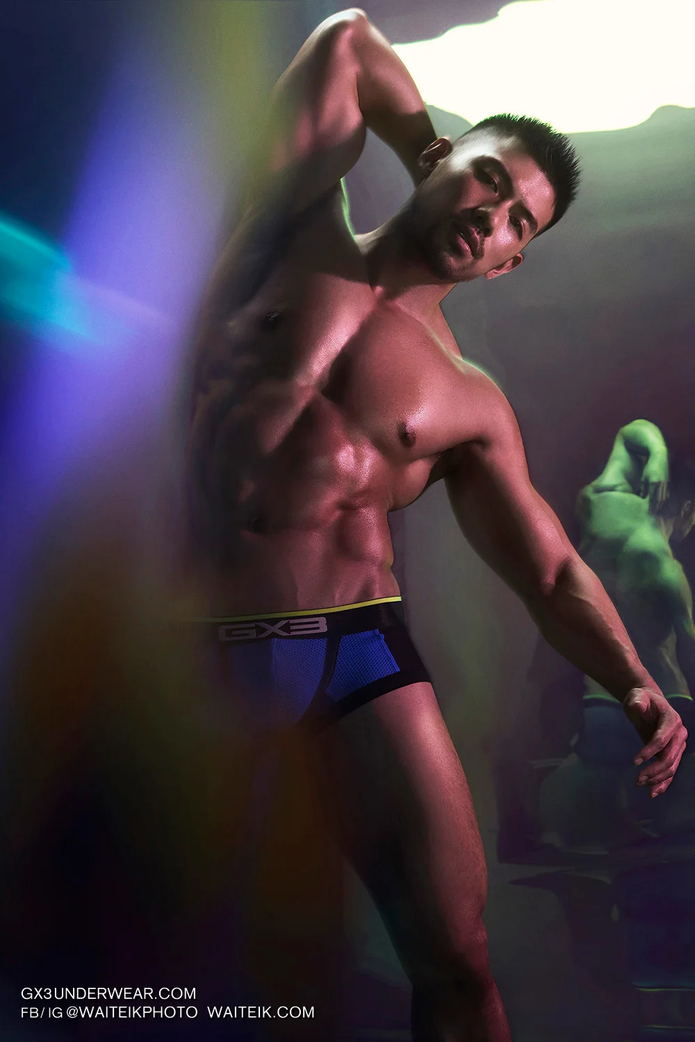 GX3-Neon1103-F-S.jpg