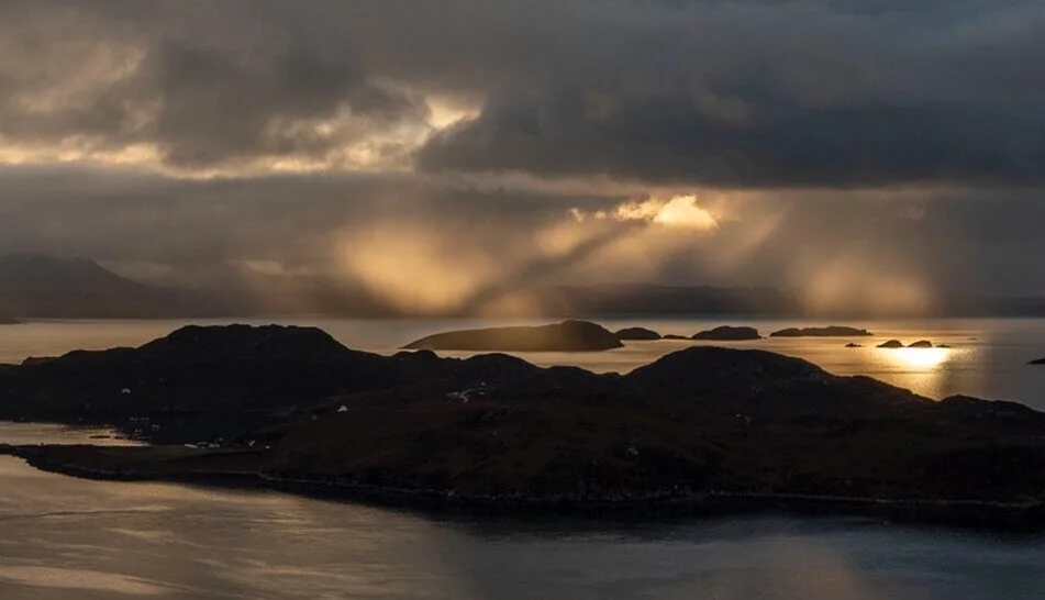 Islands and optical effects near Achiltibuie