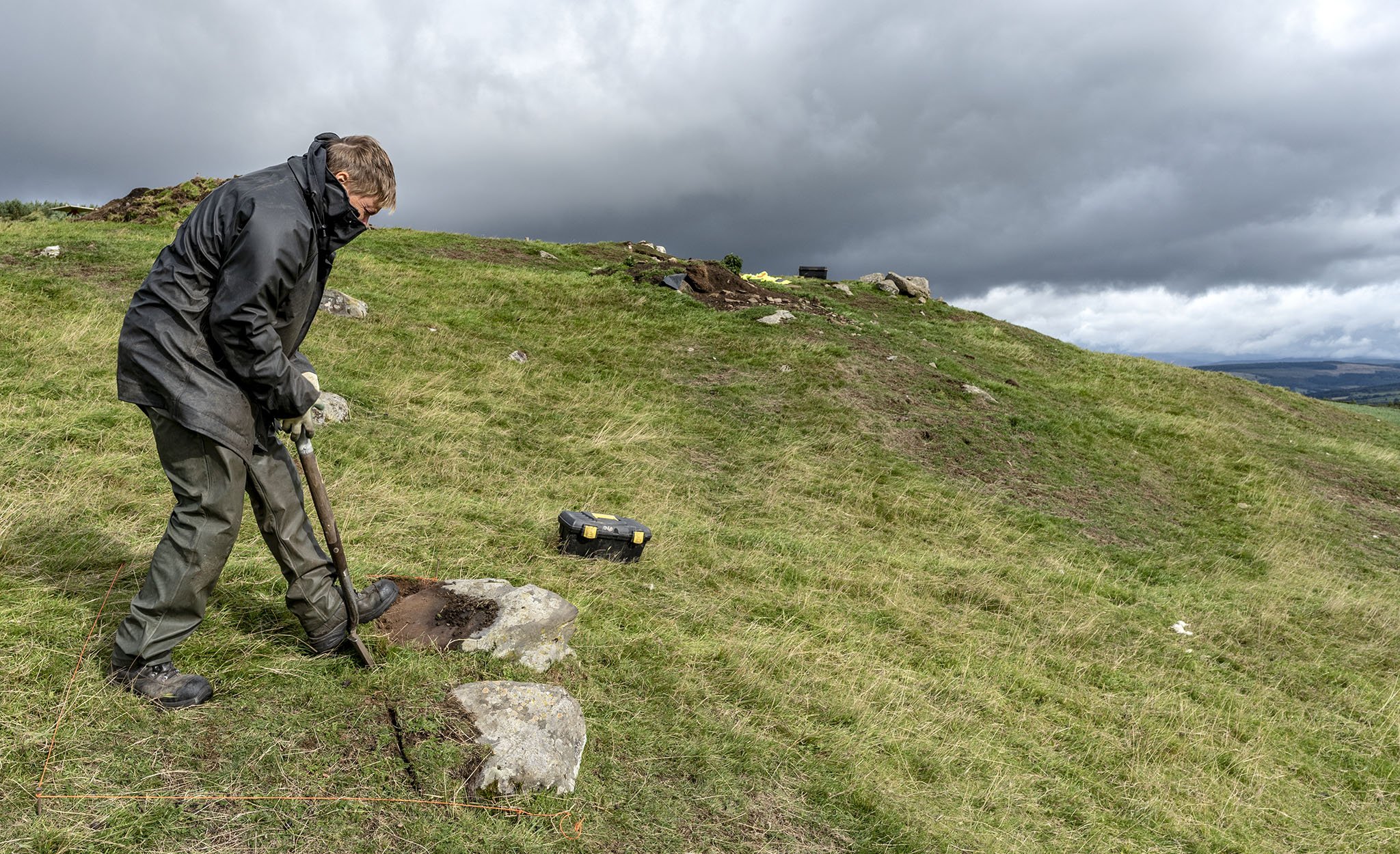 Excavating rock art in Strath Tay day 7: More questions about quartz