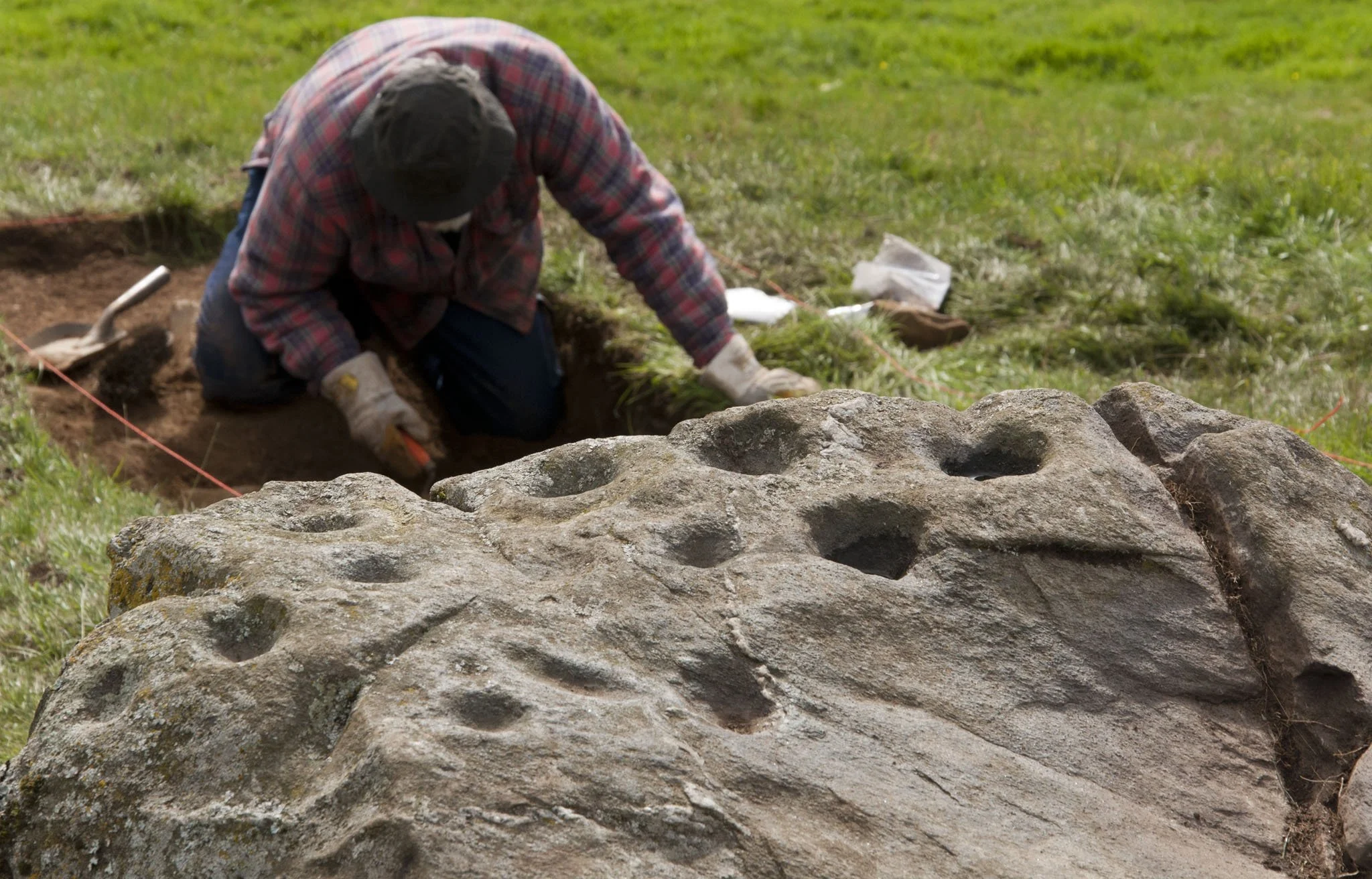 Excavating rock art in Strath Tay day 5: Revealing more