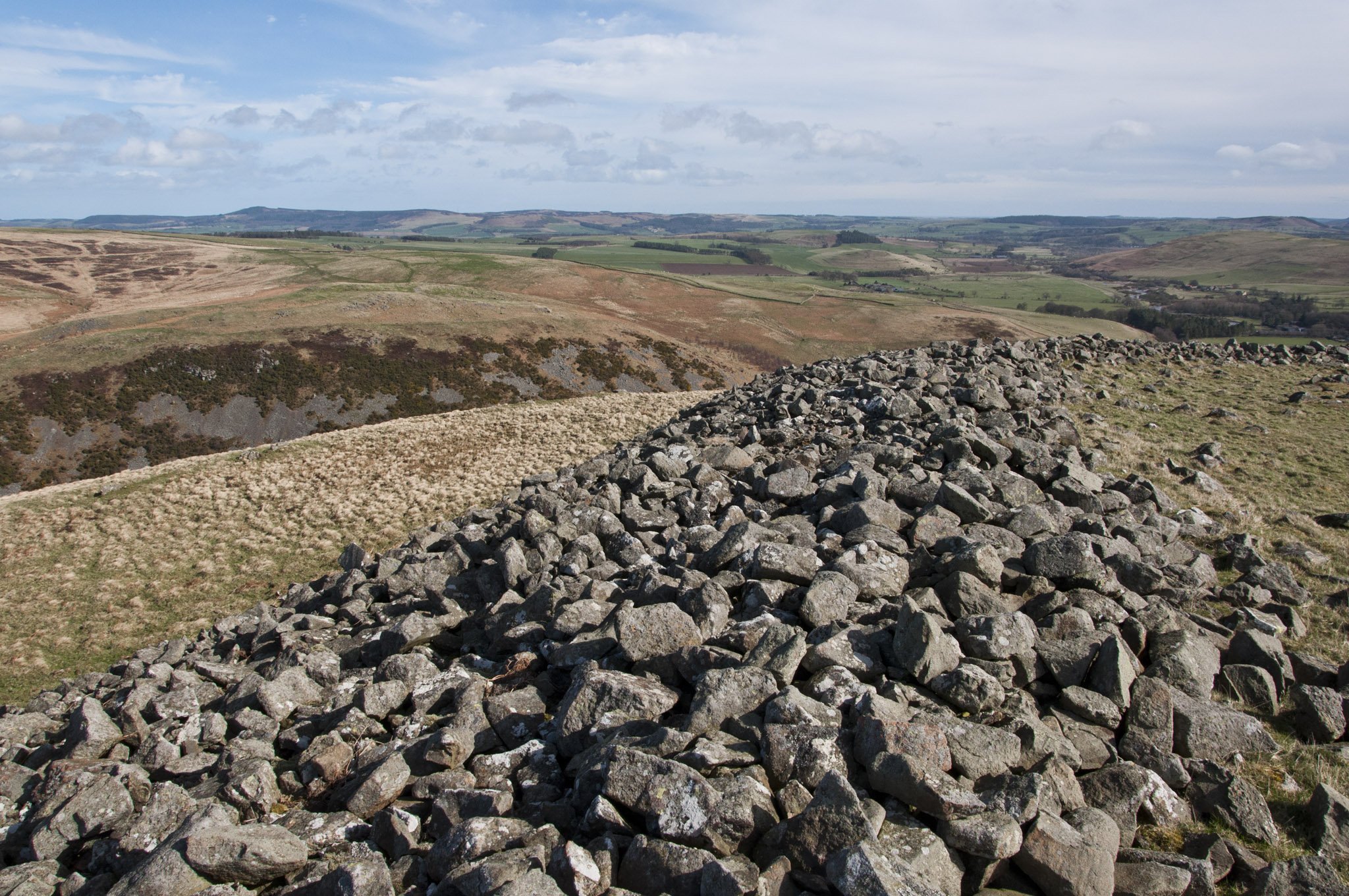 A walk between hillforts and a waterfall in the Breamish Valley, Northumberland