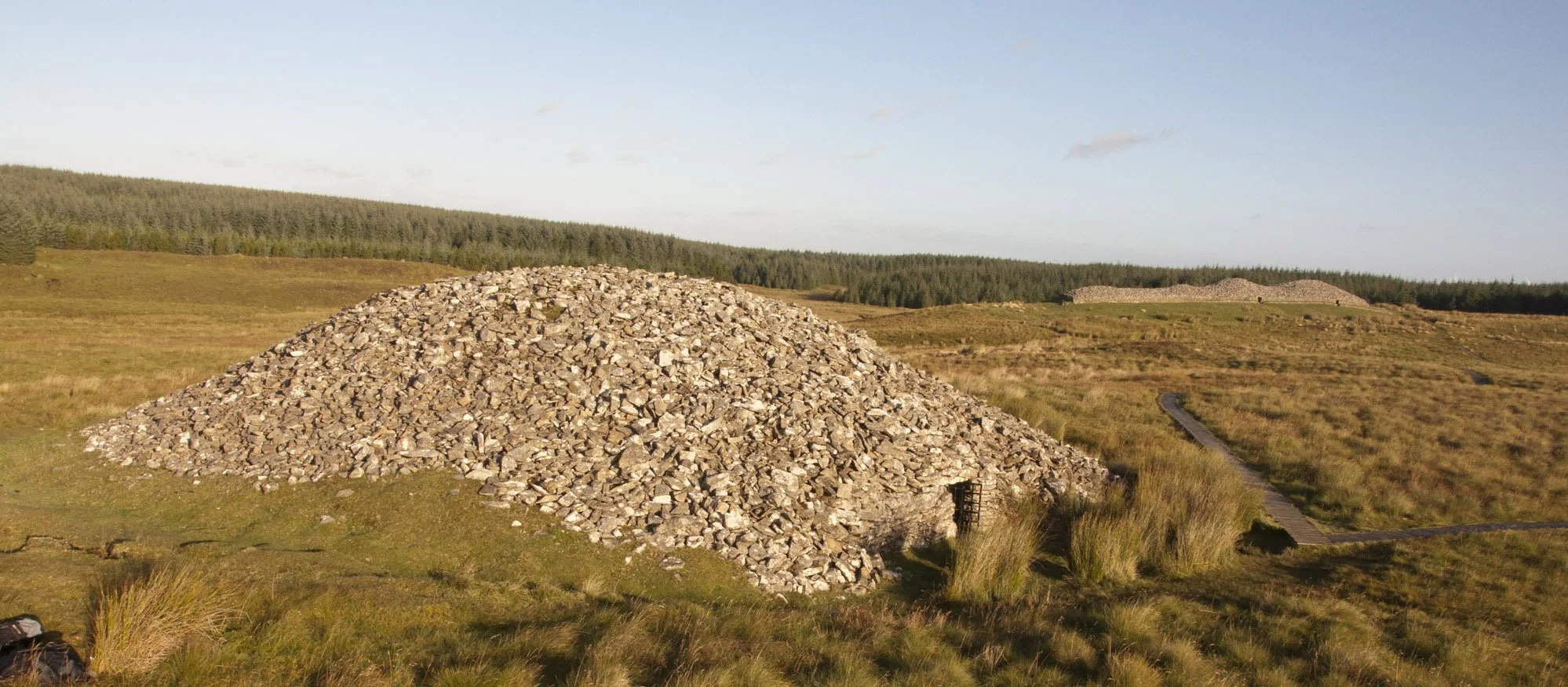 Dawn observations at the Grey Cairns of Camster