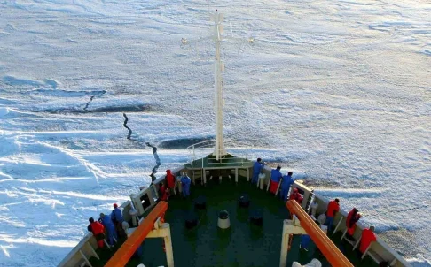 Chinese icebreaker Xue Long . Photo courtesy AP.