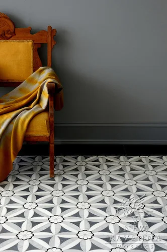 NewRavenna_Ediechair5.jpg