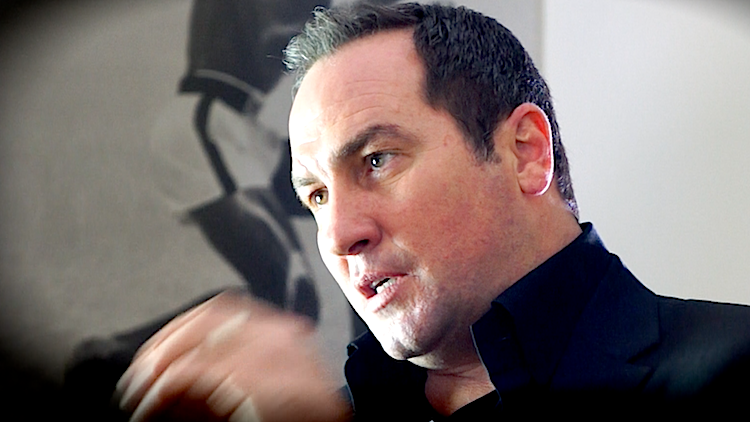 Tom Rhodes - The International