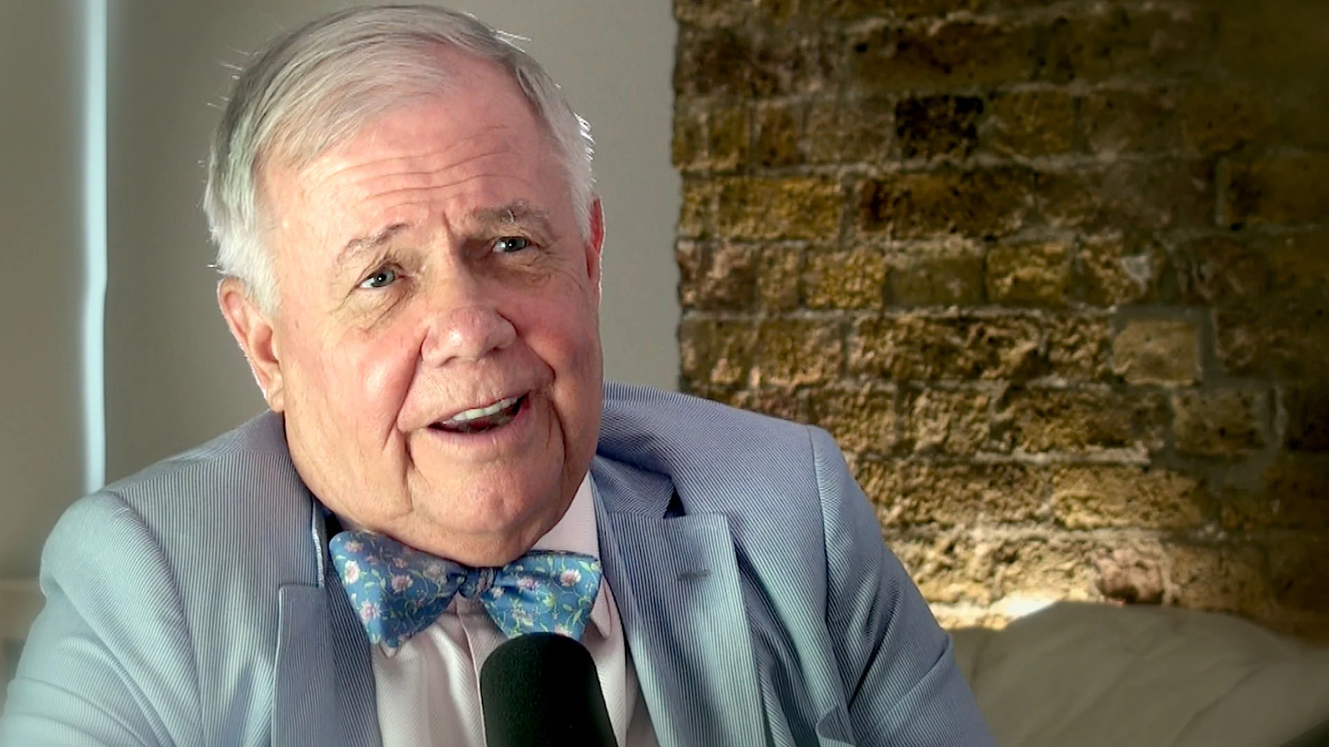 Jim Rogers - Follow the Money $$$