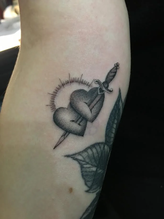 Big-Steve-Tattoos-Dagger-and-Hearts.jpg