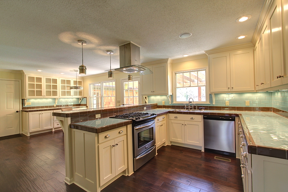 oaksmanor105.jpg