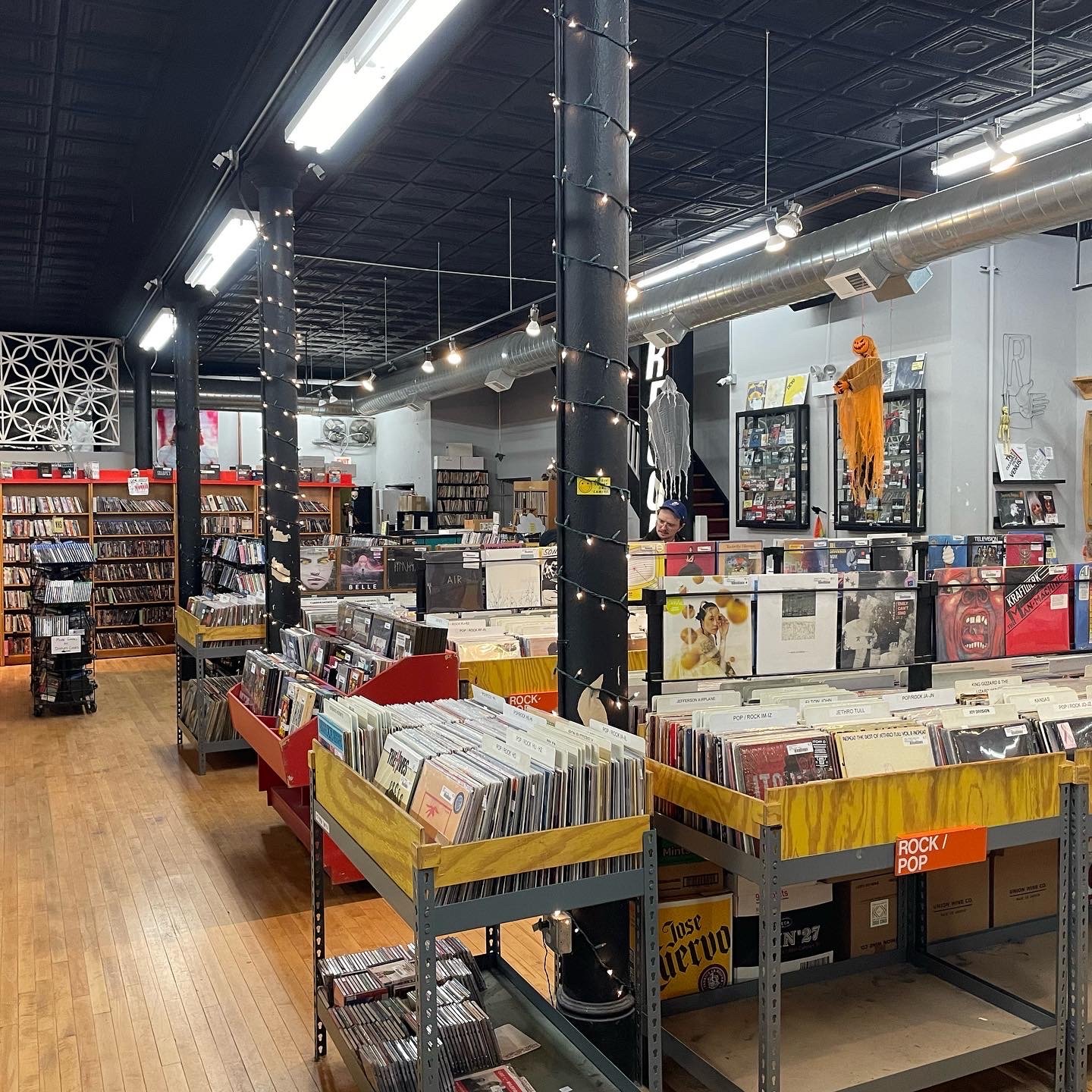 The Best Record Stores in Chicago - Simply Sinova