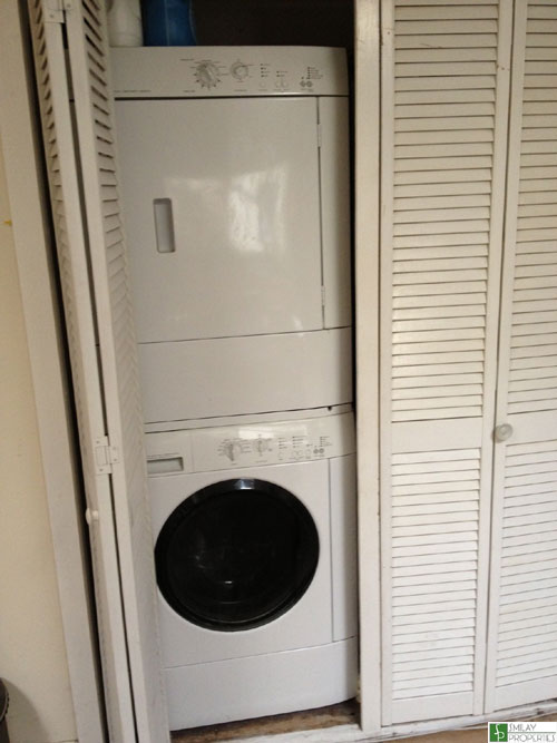 202-washer-dryer.jpg