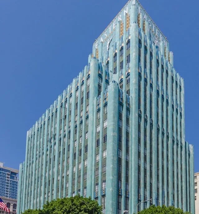 Just Leased | 📍849 S Broadway #806 | LP $3,600/mo .
.
.
Great opportunity to live in one of Downtown LA's most iconic buildings, the Eastern Columbia, in this light filled fully furnished loft. Upon entering the lobby, one is immediately transported