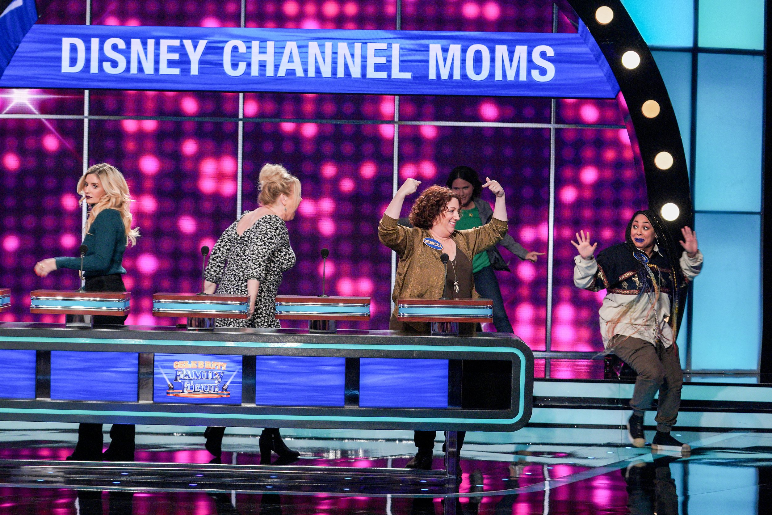 Celebrity Family Feud - Team Disney Channel Moms