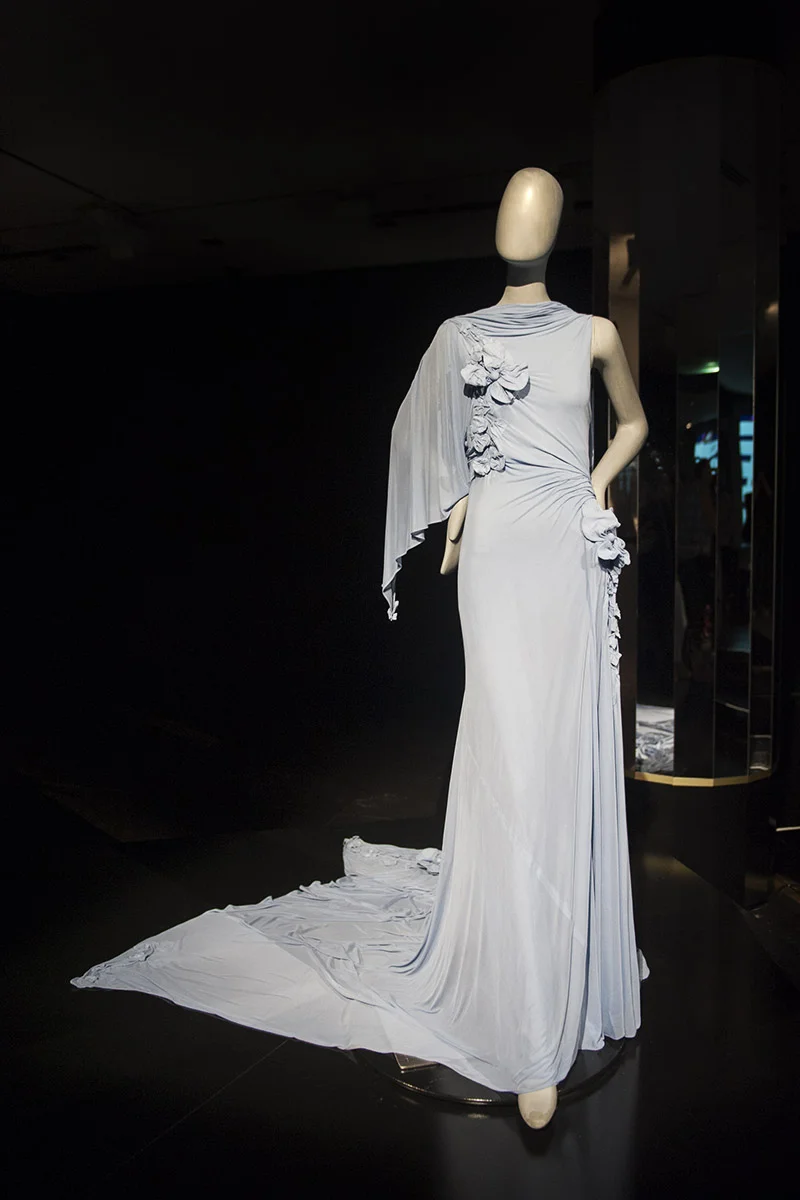'Metamorphose Gown' worn by Cate Blanchett to the Golden Globes 2005