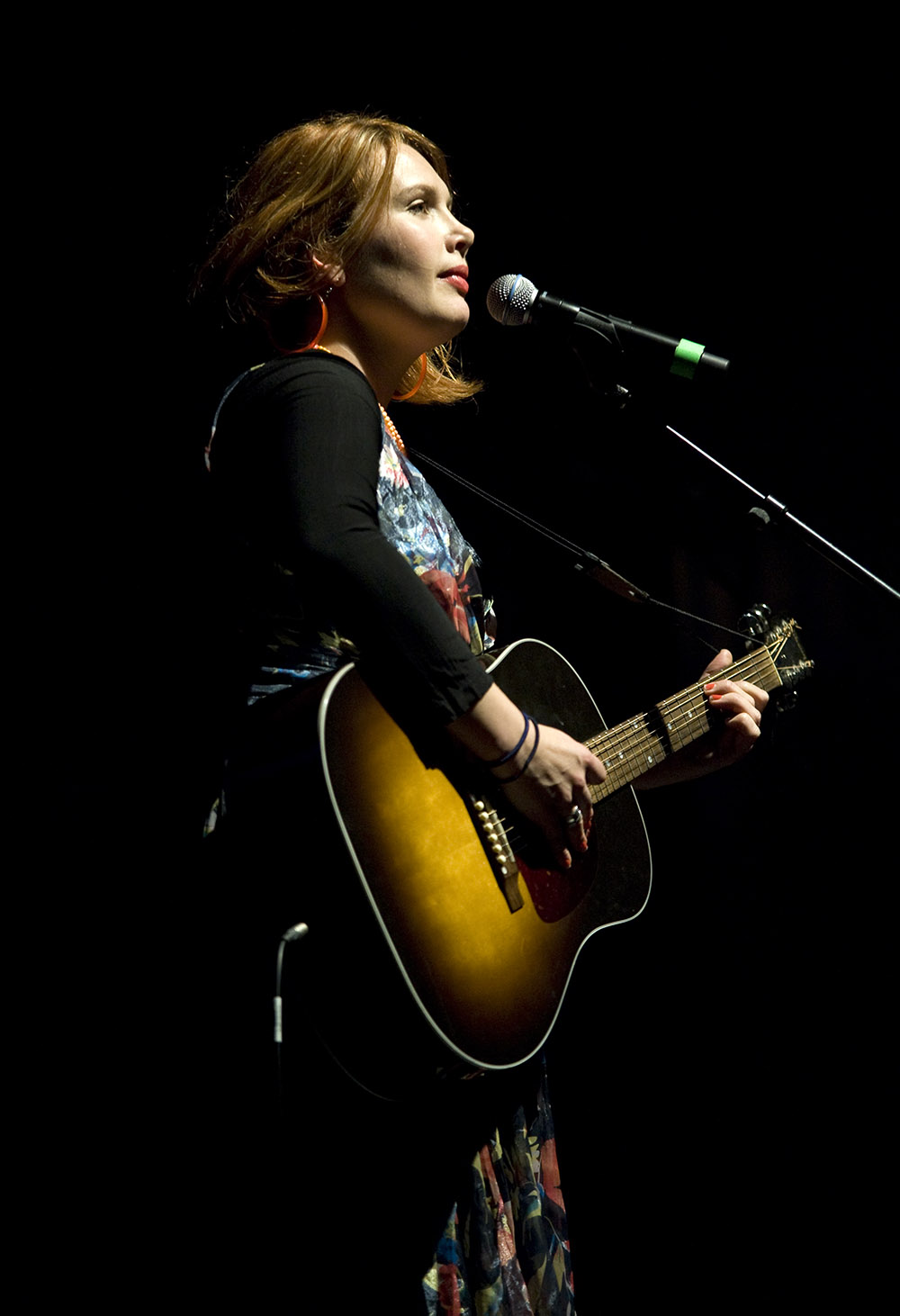 Clare Bowditch on stage