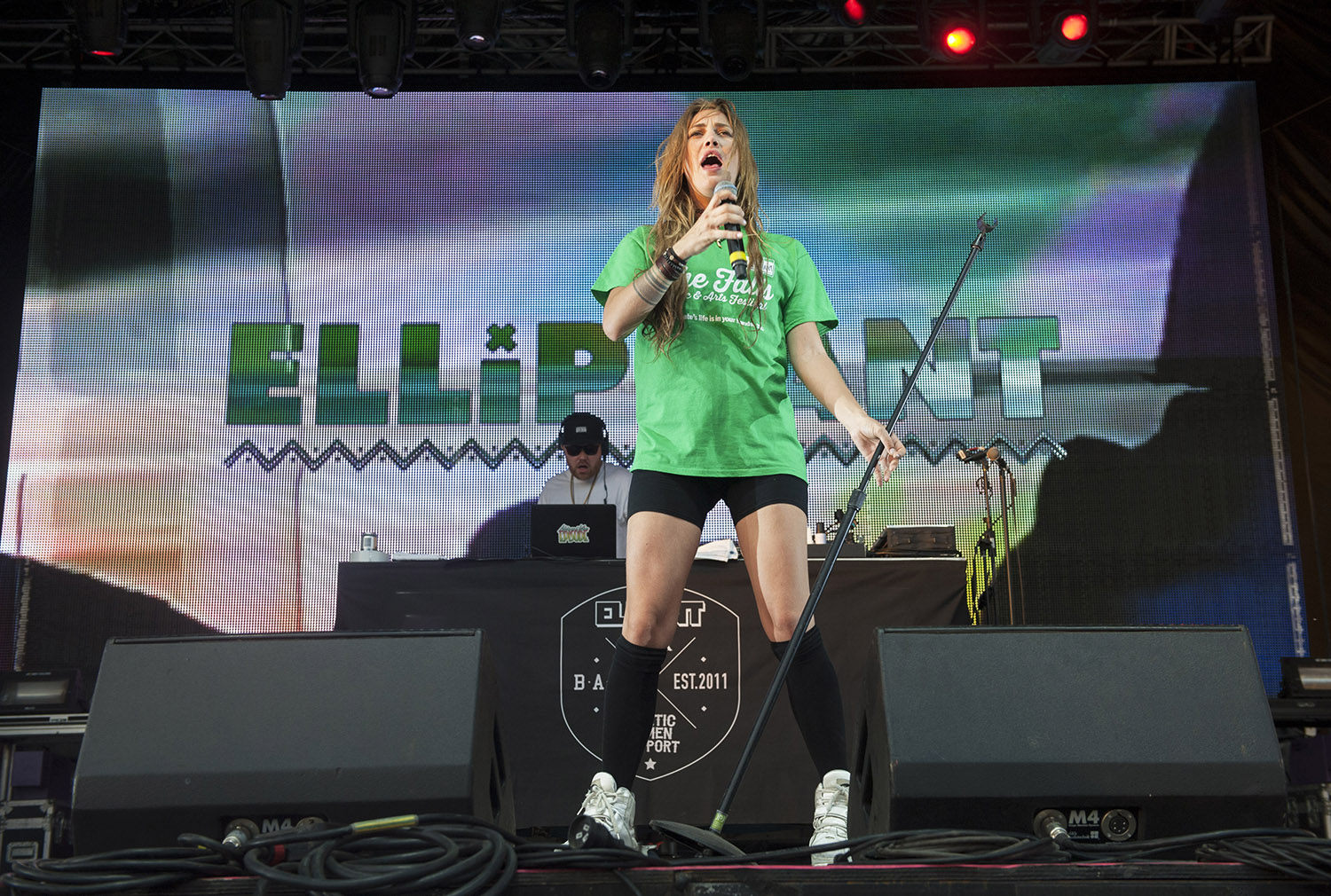 Swedish singer/songwriter Elliphant wears a Falls Festival volunteer t-shirt while performing on New Year's Eve 2015 - image courtesy of Kirsty Umback. 