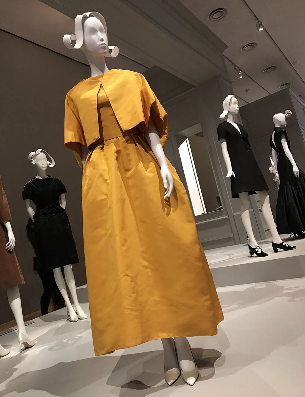 Marc Bohan designs - Dior head designer 1960-1989