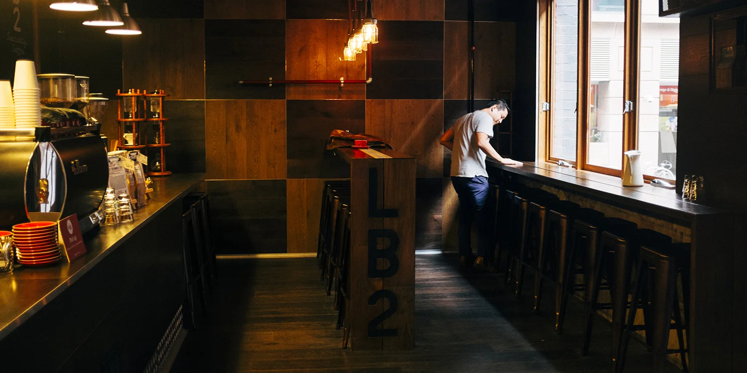 L B 2