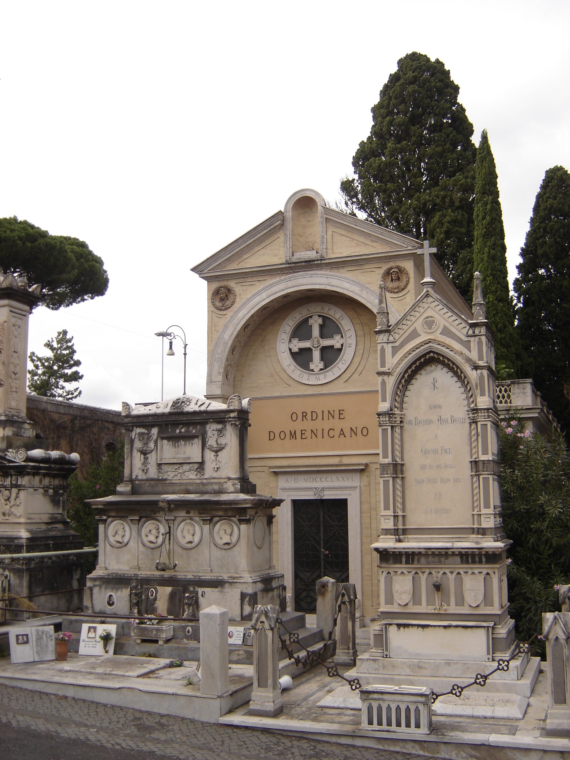 The chapel with the tombs of members of the Dominican Order, immediately on your left when entering through the main entrance of Campo Verano