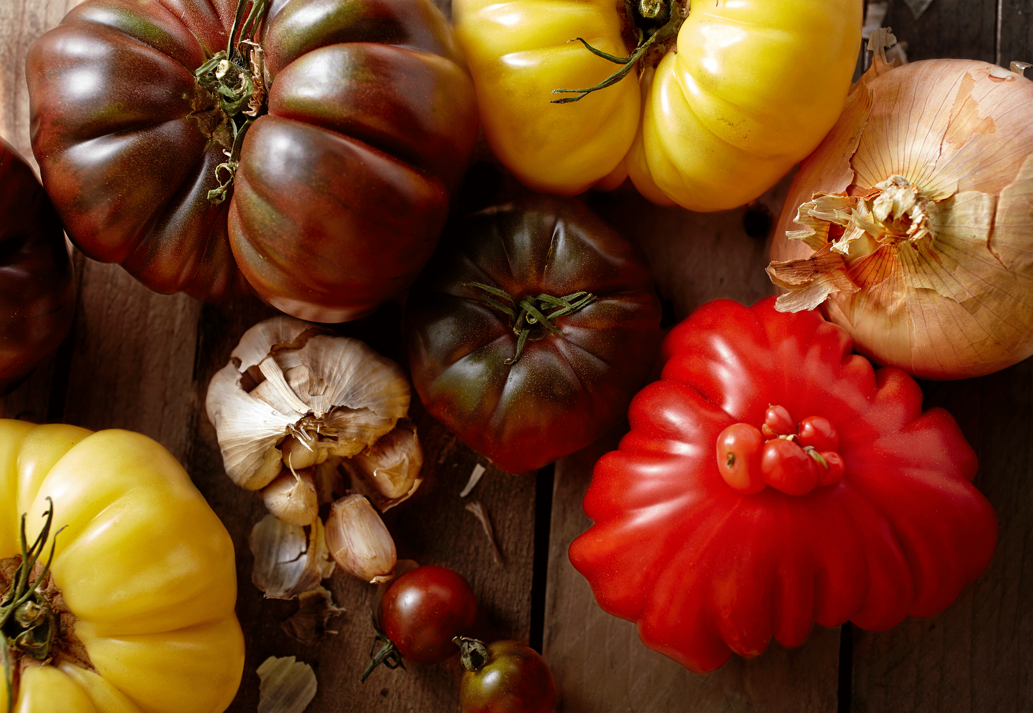 Ugly Tomatoes, Garlic