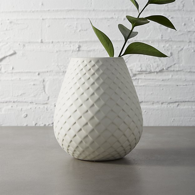 mamba-white-vase.jpg