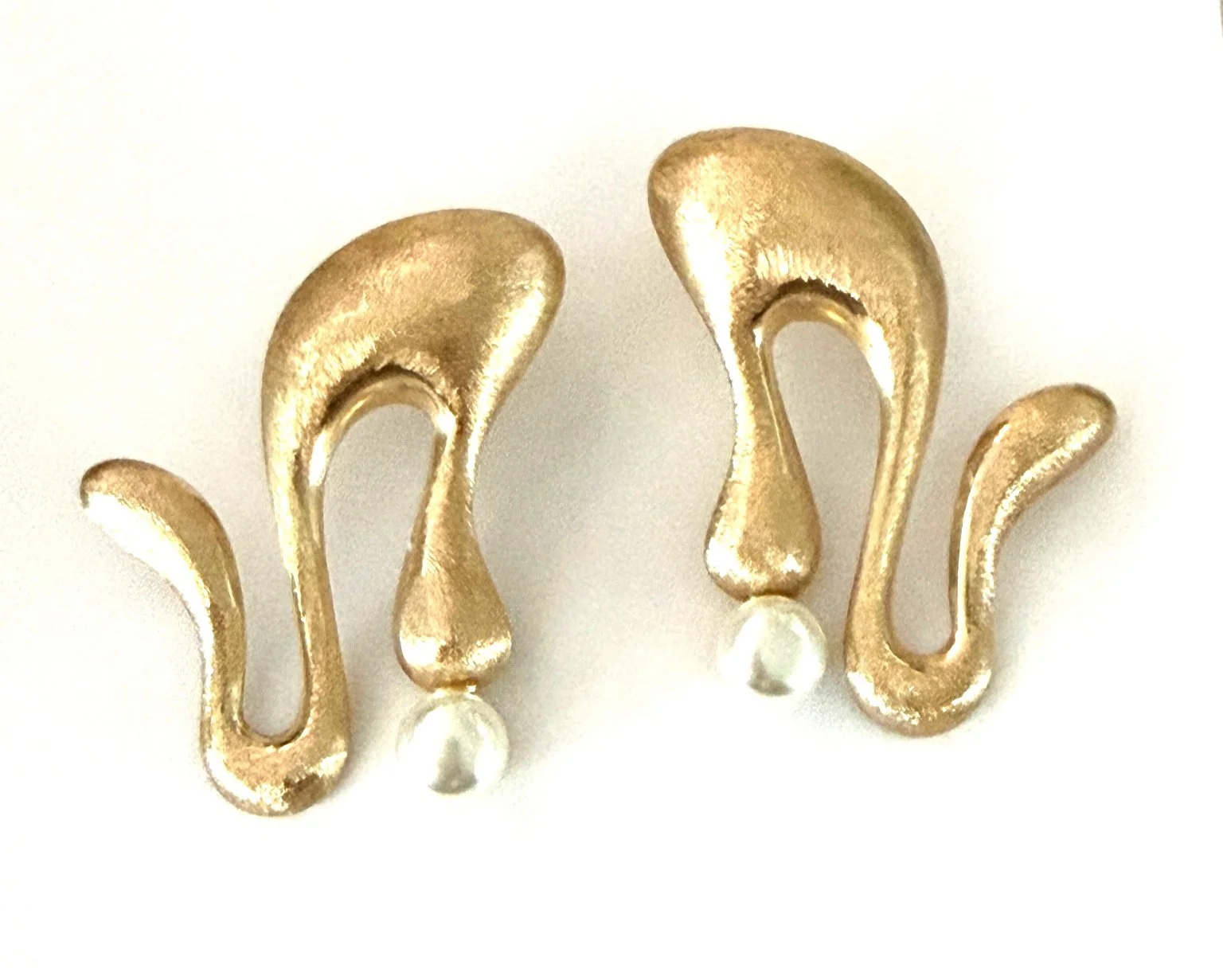 earrings_background_whiter_final 2.jpg