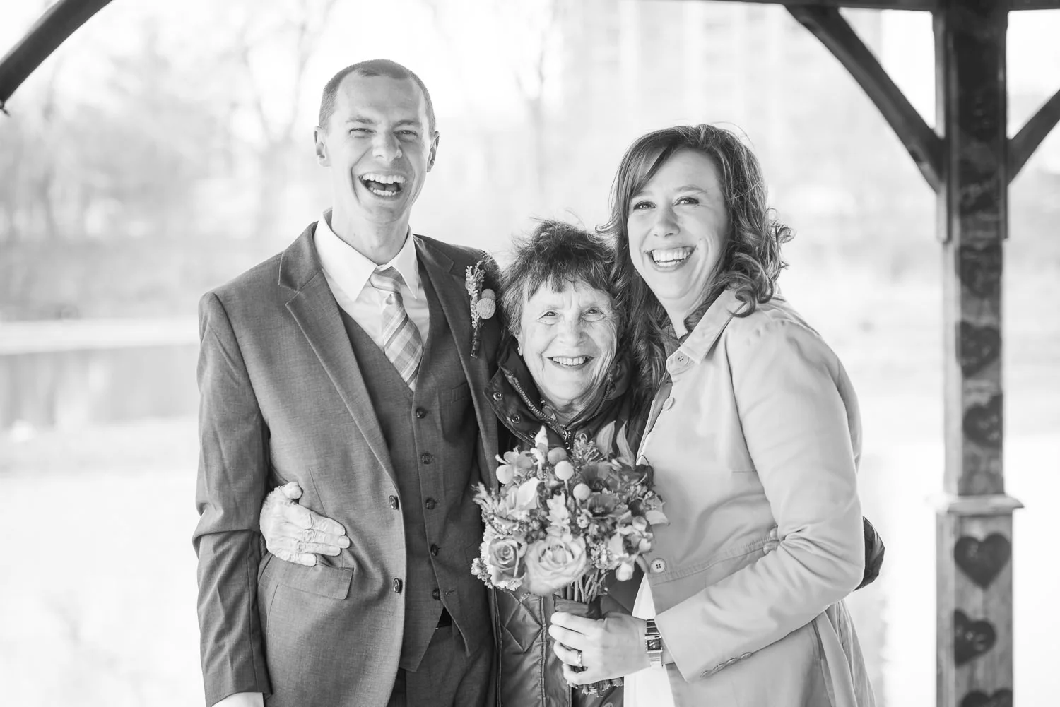 Family-wedding-photos-grandma