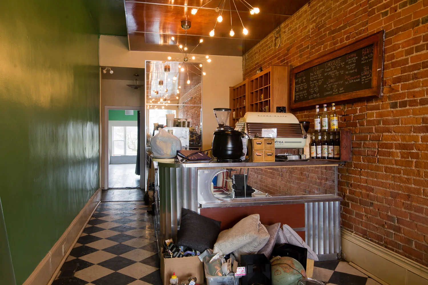 Edisons-Inn-Rennovations-Demolitio-Stratford-004.jpg