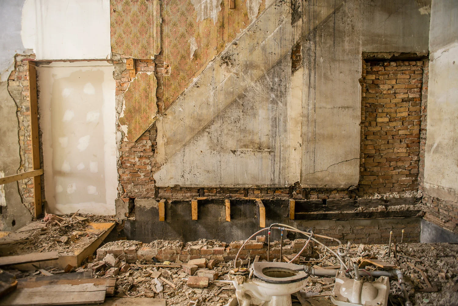 Edisons-Inn-Rennovations-Demolitio-Stratford-058.jpg