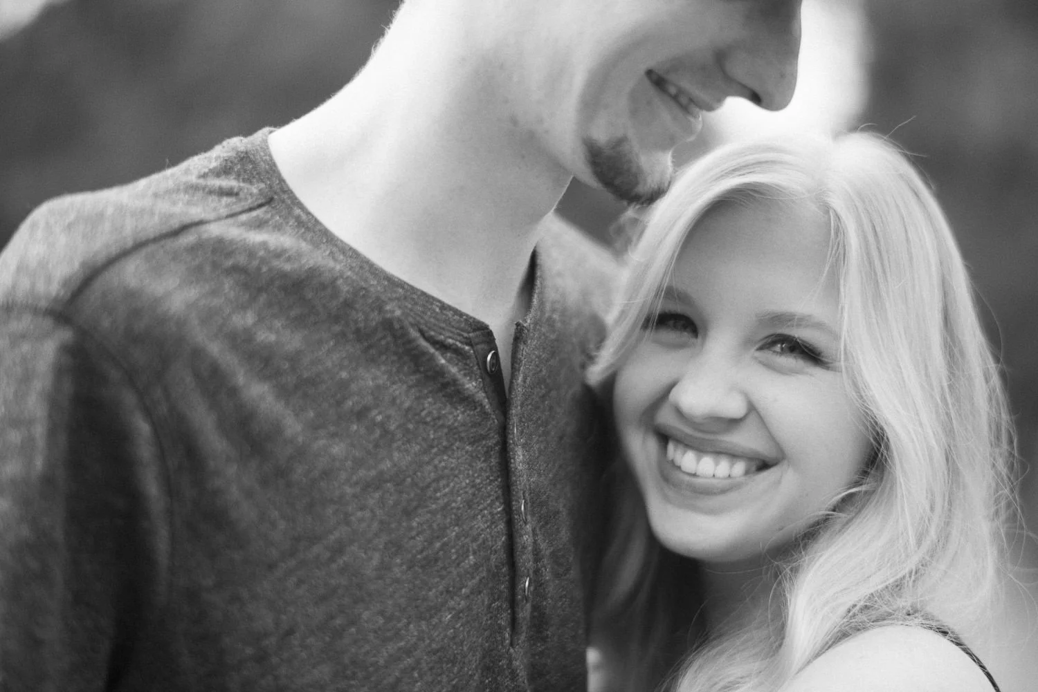 Sarah-Kurt-Engagement-Photos-016.jpg