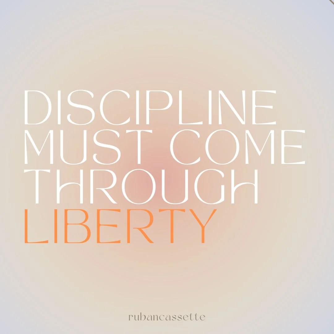 DISCIPLINE ET LIBERTÉ