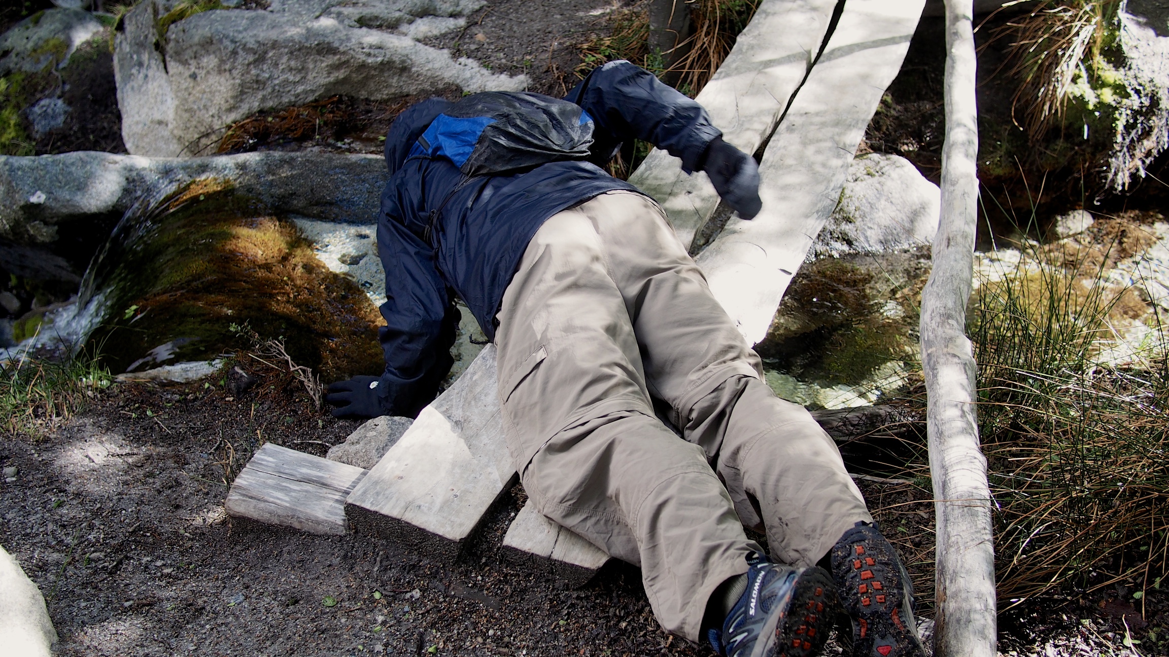 "Drink like a dog!" as our Erratic Rock info session teacher told us. The water in the flowing streams and river is pure and freezing cold - in other words, perfect.