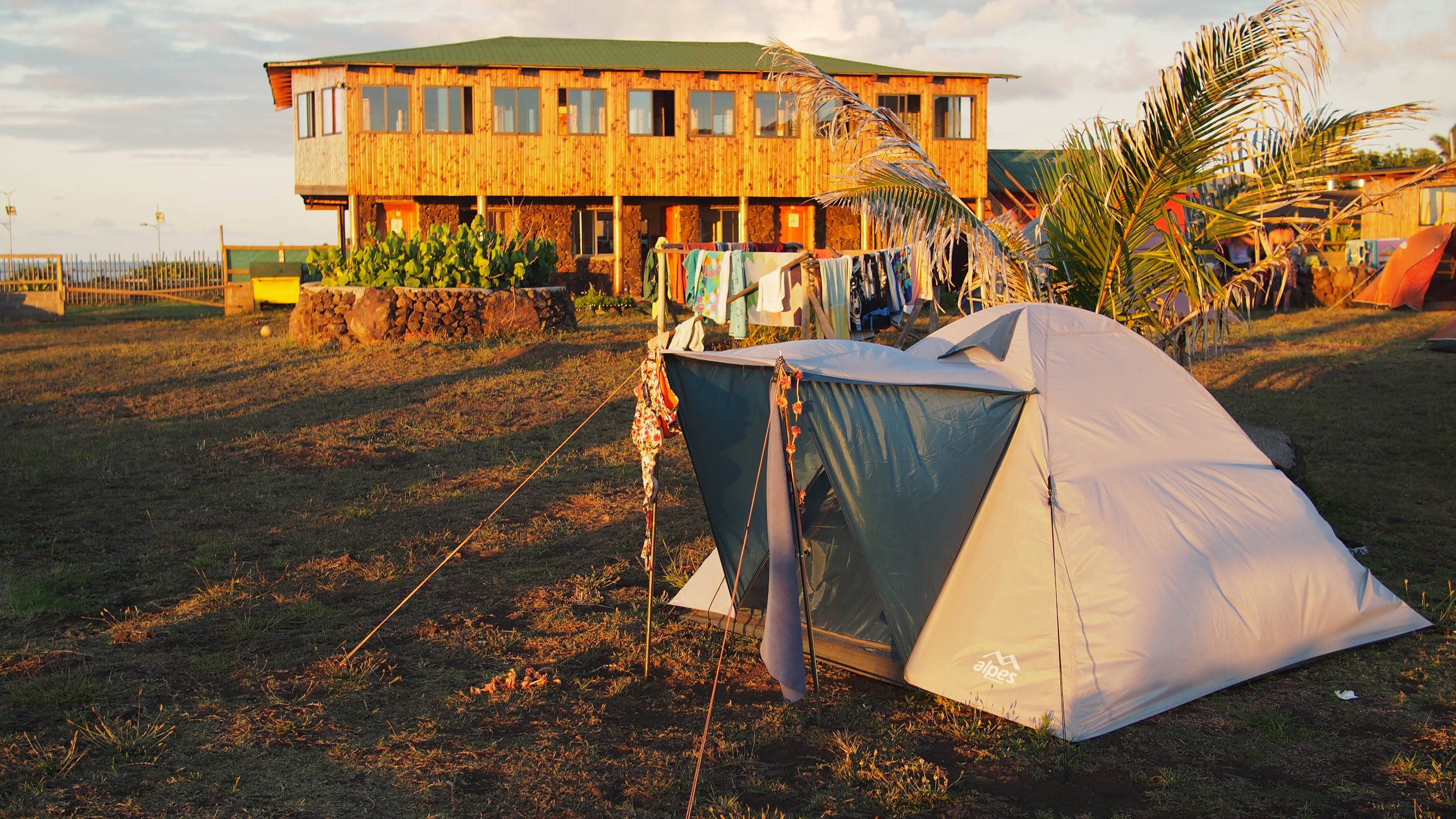Camping Mihinoa - Easter Island, Chile