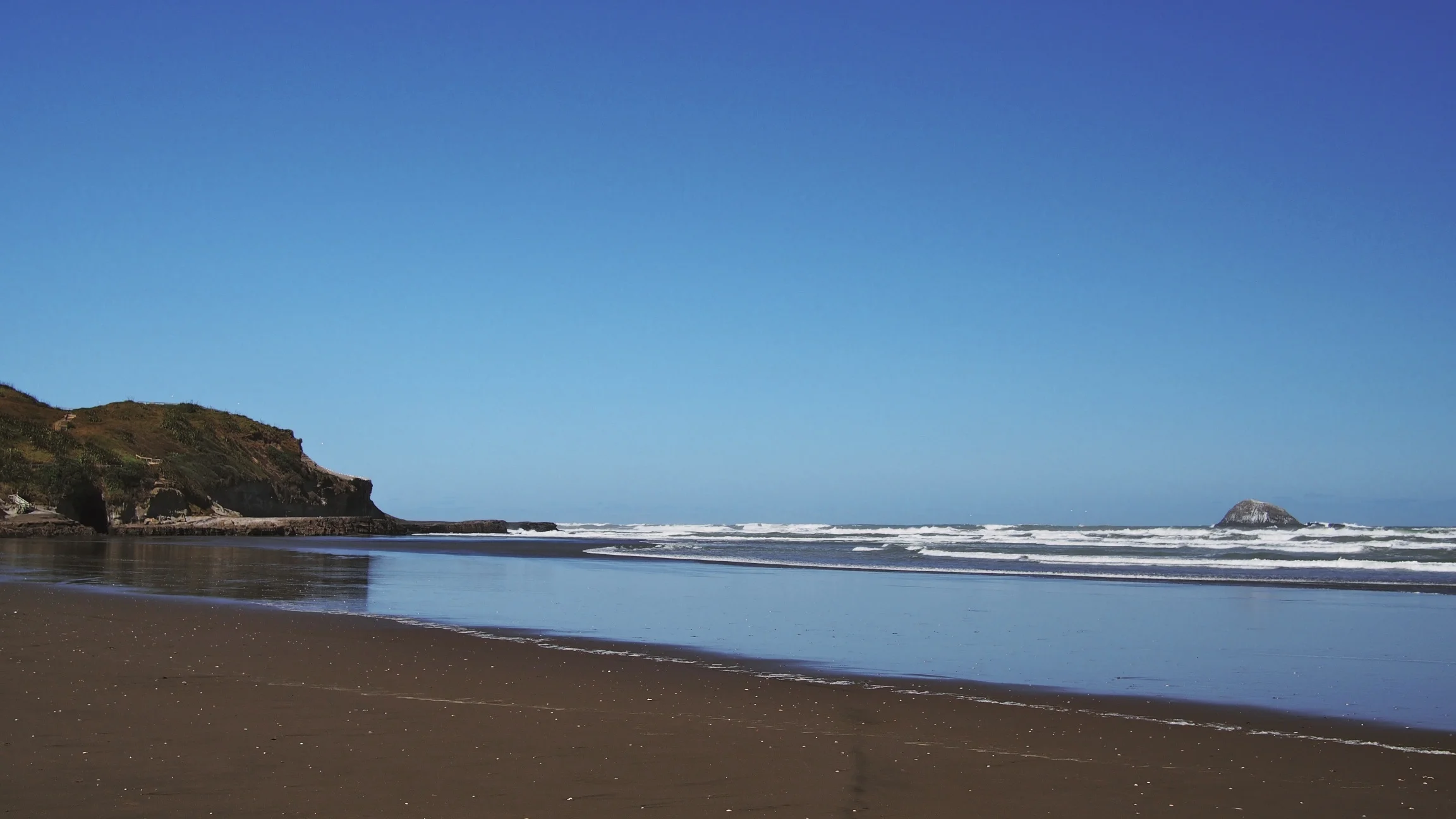Muriwai Beach - Auckland, New Zealand