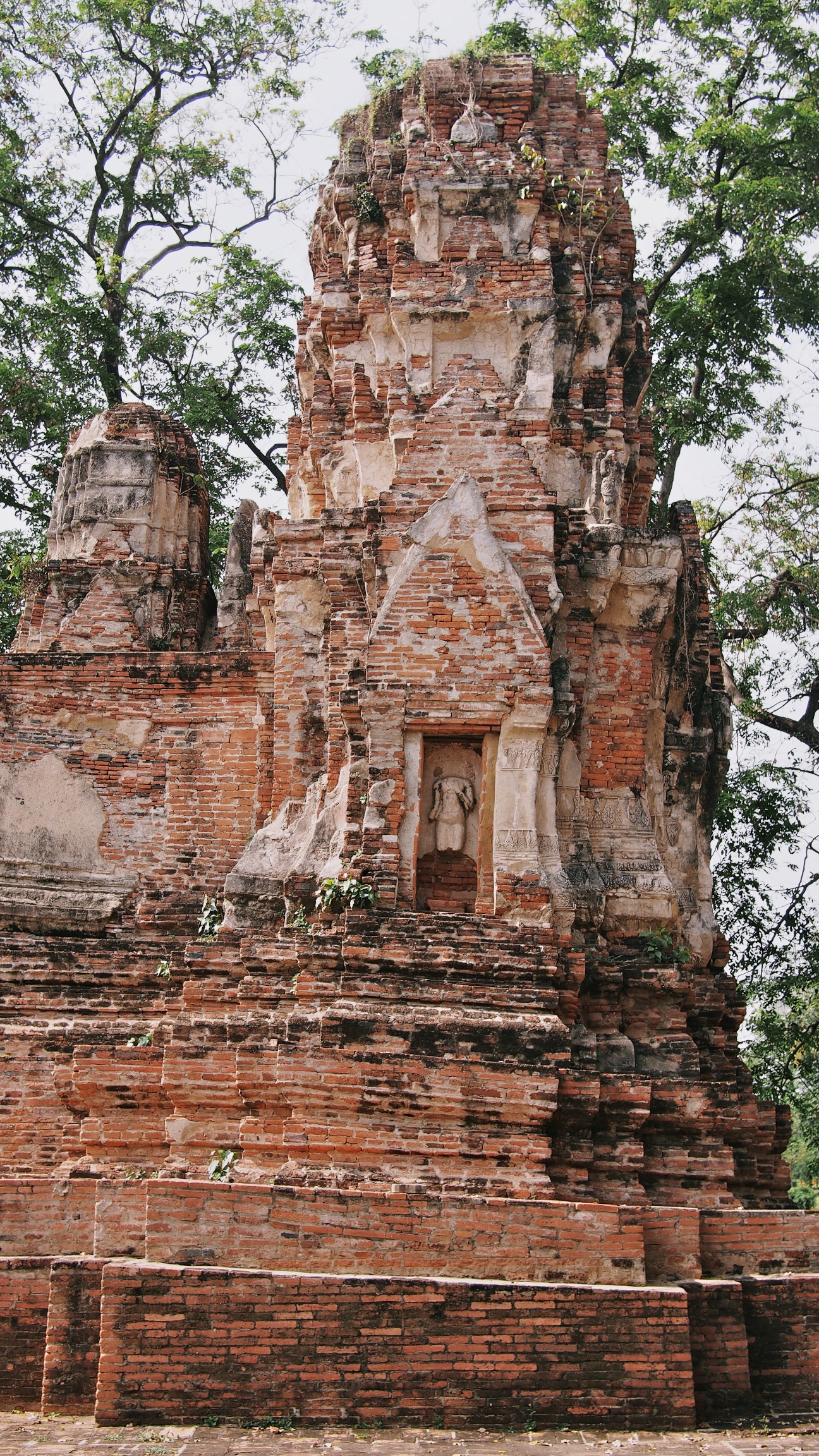 WAT MAHA THAT