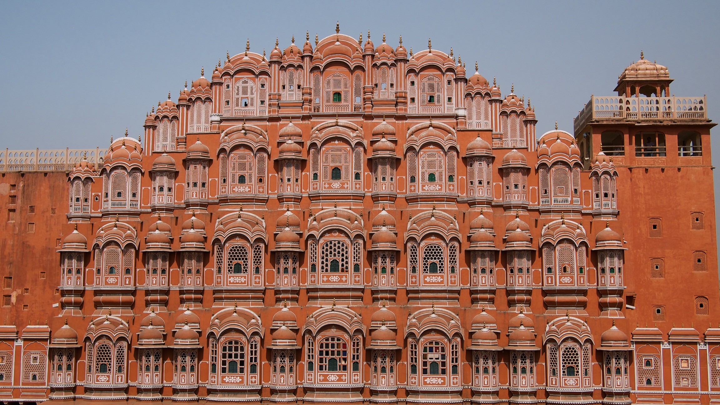 hawa mahal, where royal women watched the outside world