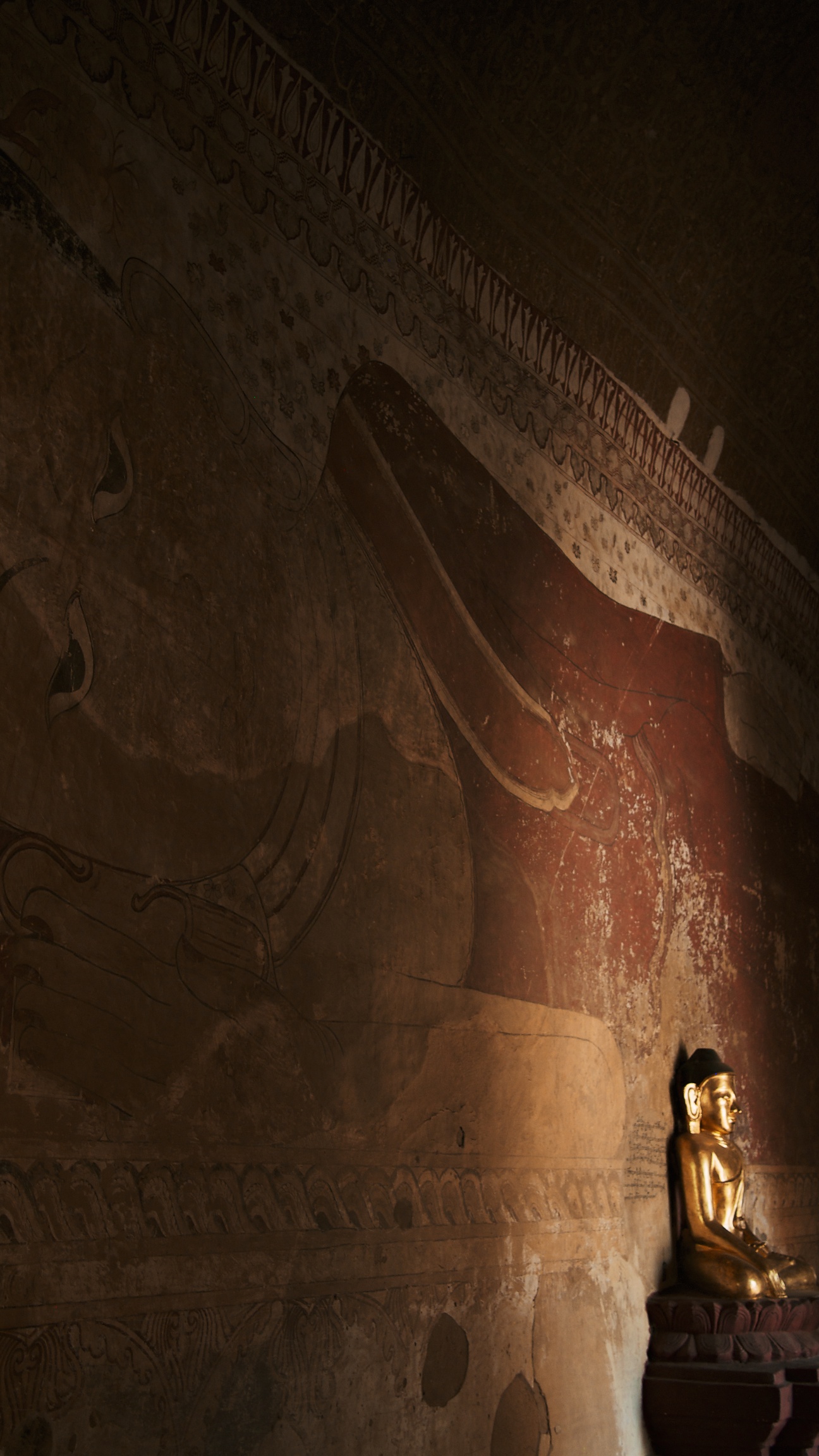 Inside Sulameni Temple