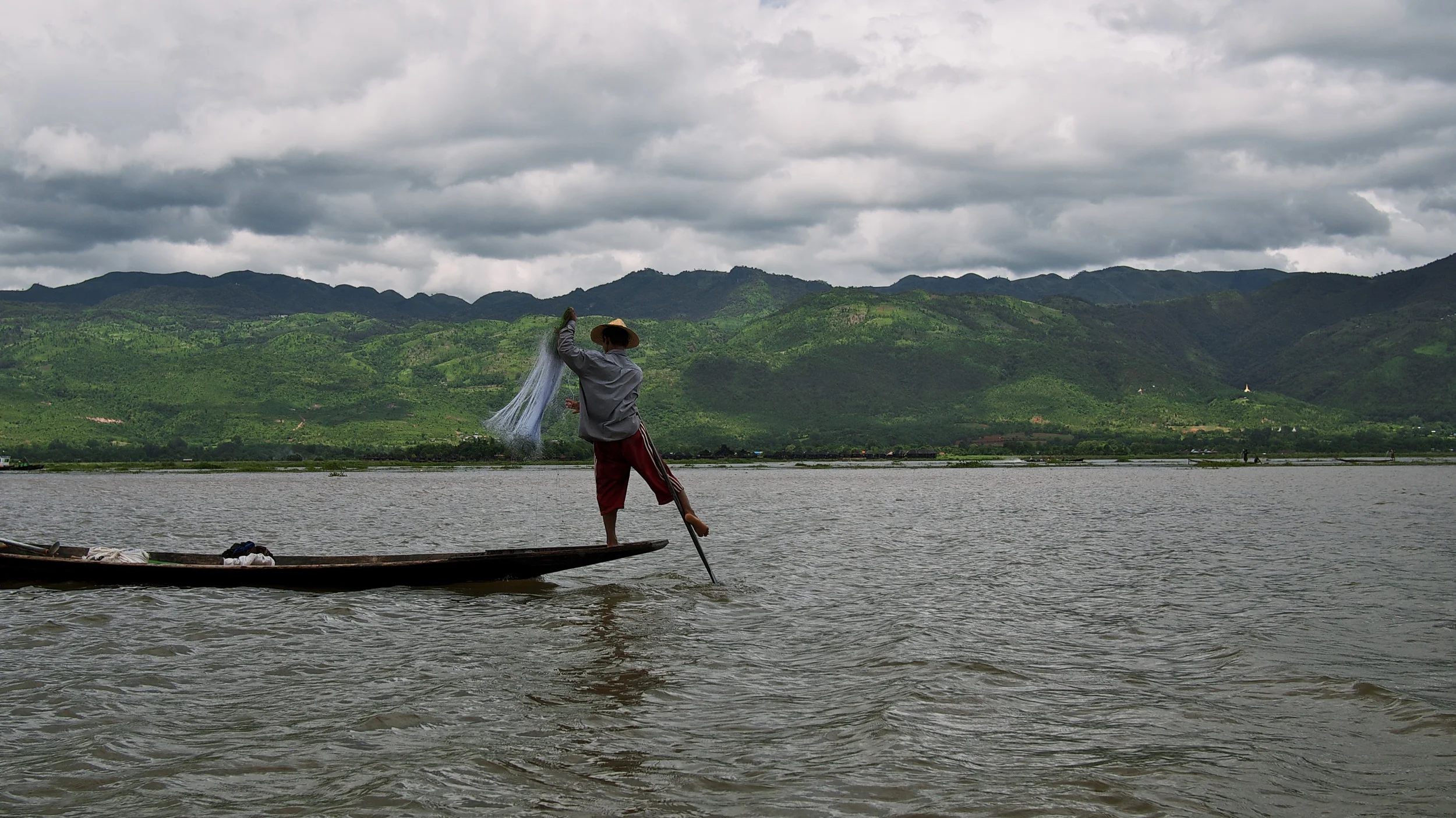 Delightful Encounters in Inle Lake