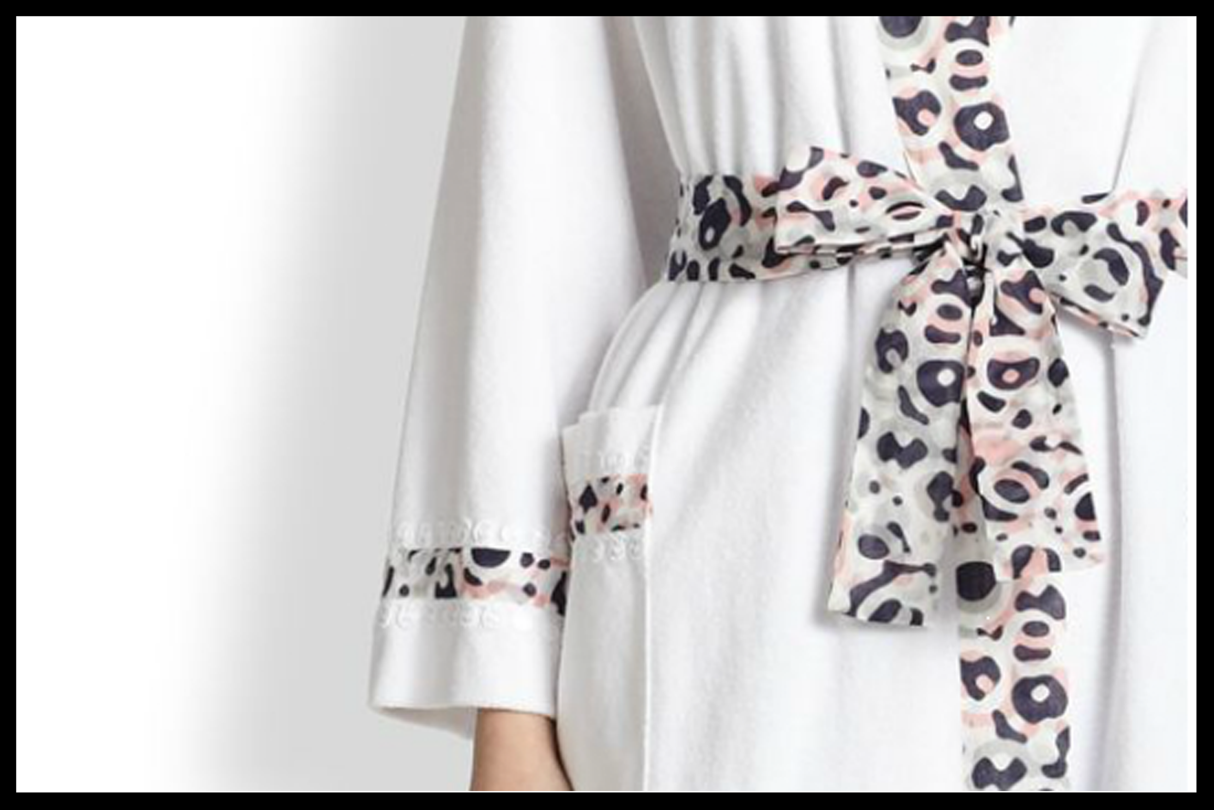 Cotton Baby Terry Wrap - Close Up - Circle Print.png