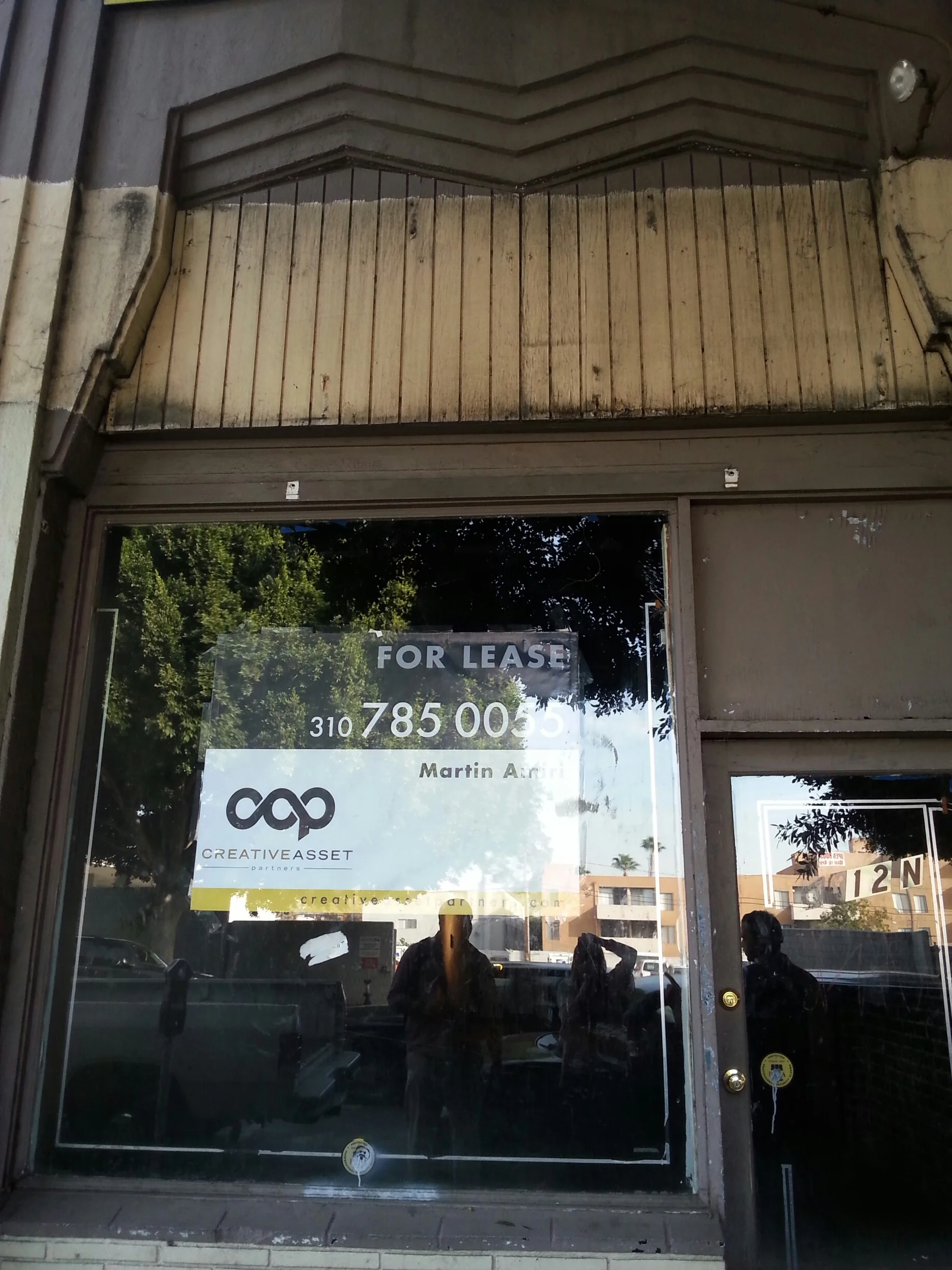  In 2014 it was time for  sumi's  to relocate, the lease was up and the surrounding circumstances had changed. Sumi found this great location that had the same tenant for 20 years and all kind of hidden gems waiting to be revealed. We both recognized