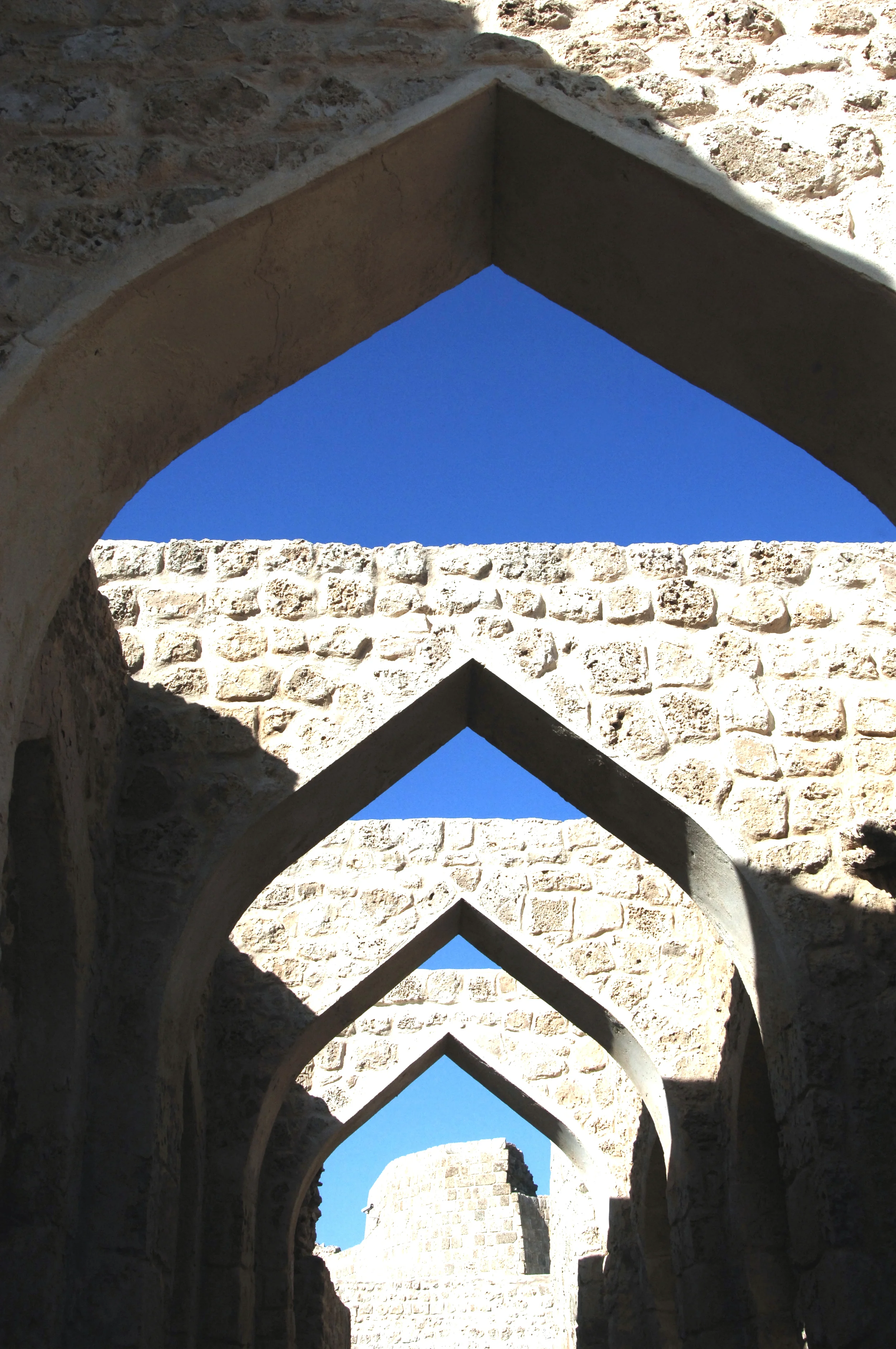Baharain Fort Arches DSC_4423.jpg