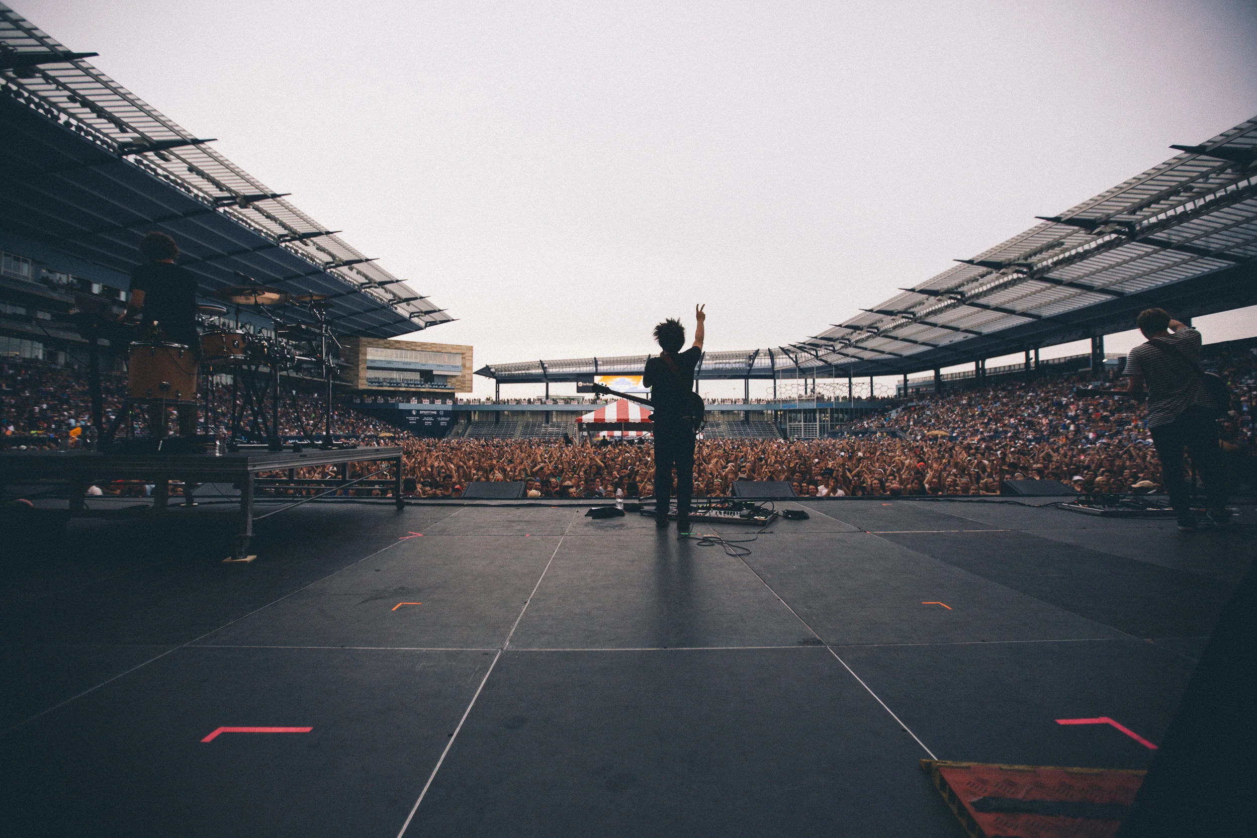 020_Milky_Chance_250715_Kansas-City_Buzz_AnthonyMolina__MG_3760.jpg